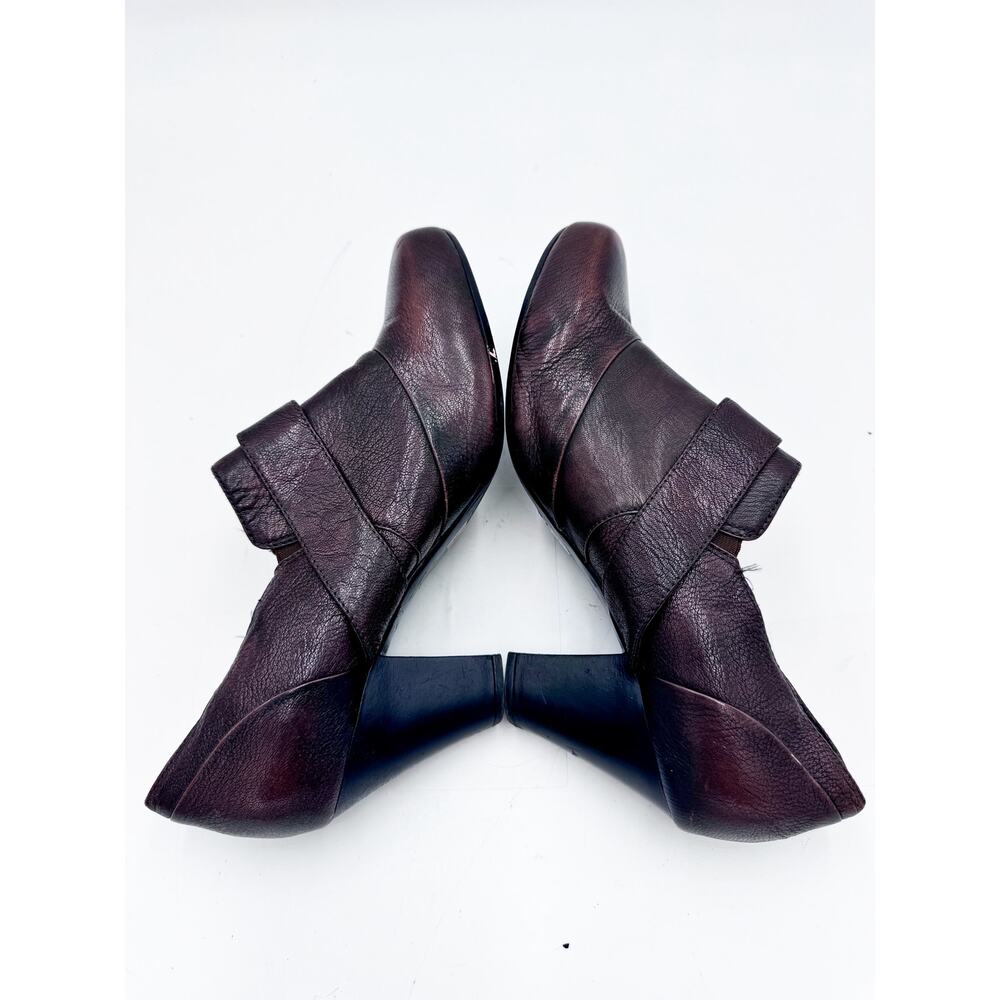 Clarks Ruby Glam Heeled Ankle Booties Size 11 - image 6